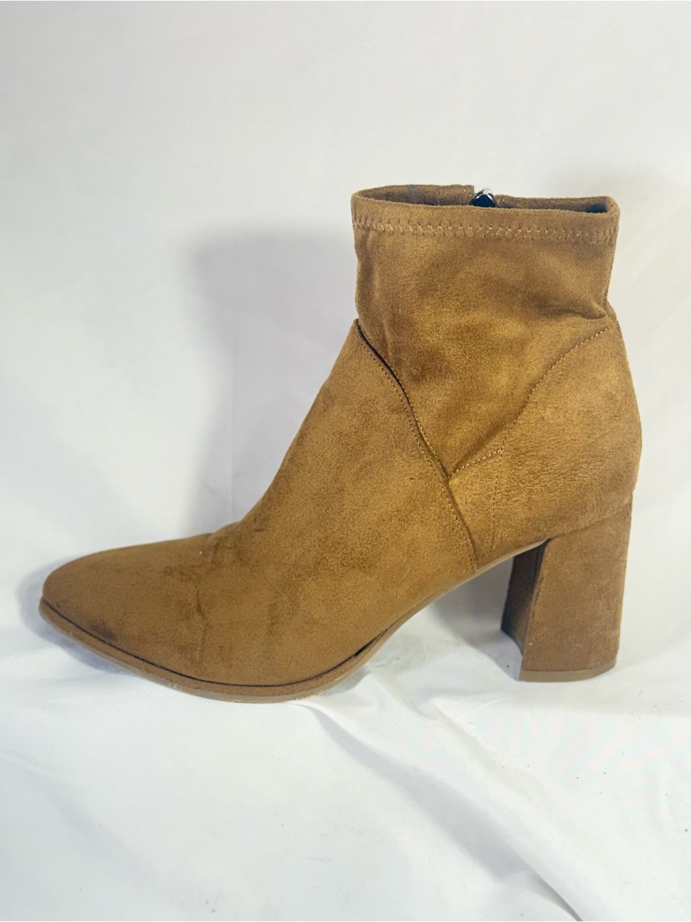 Marc Fisher size 9 Women's Tan Suede Block Heel Ankle Boots